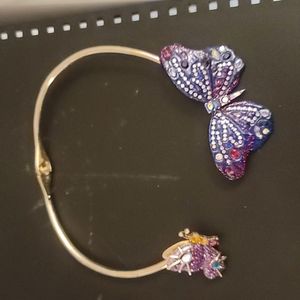Butterfly choker very unique